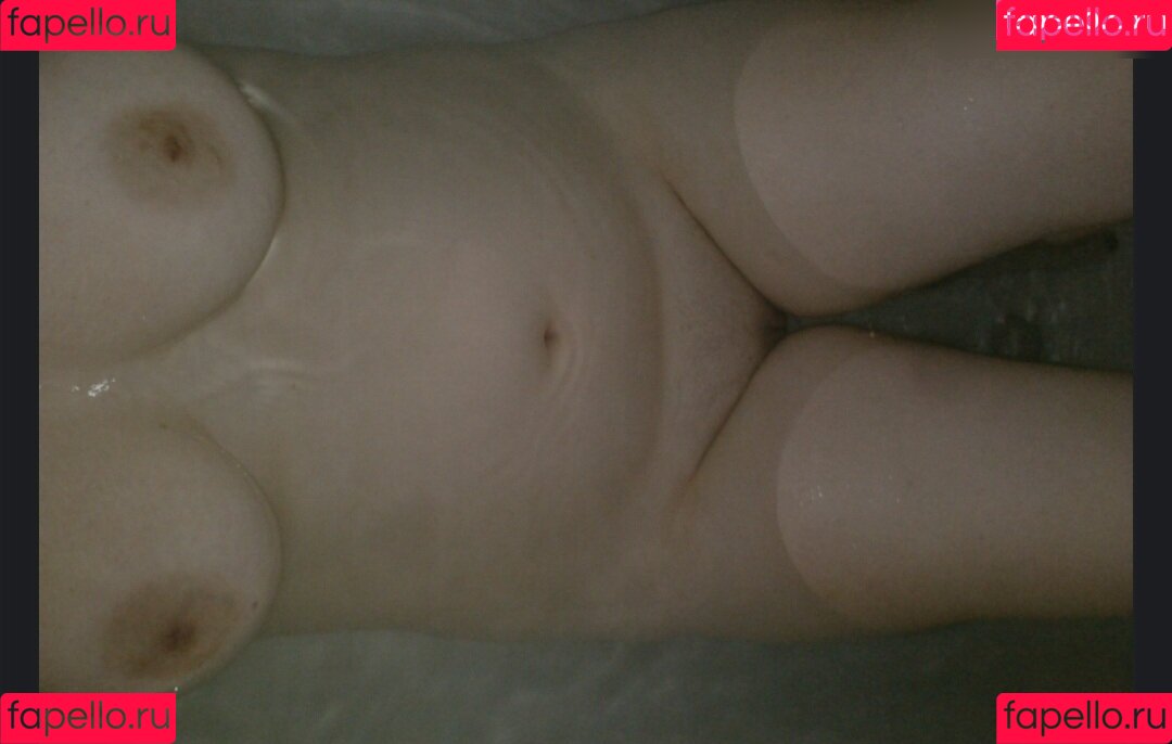 Abigail Breslin Onlyfans Photo Gallery 