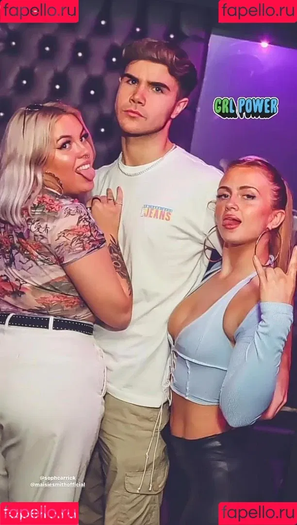 Maisie Smith Onlyfans Photo Gallery 