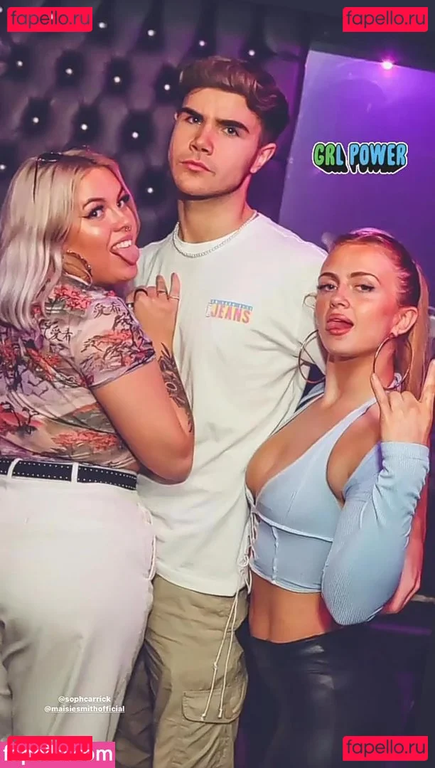 Maisie Smith Onlyfans Photo Gallery 