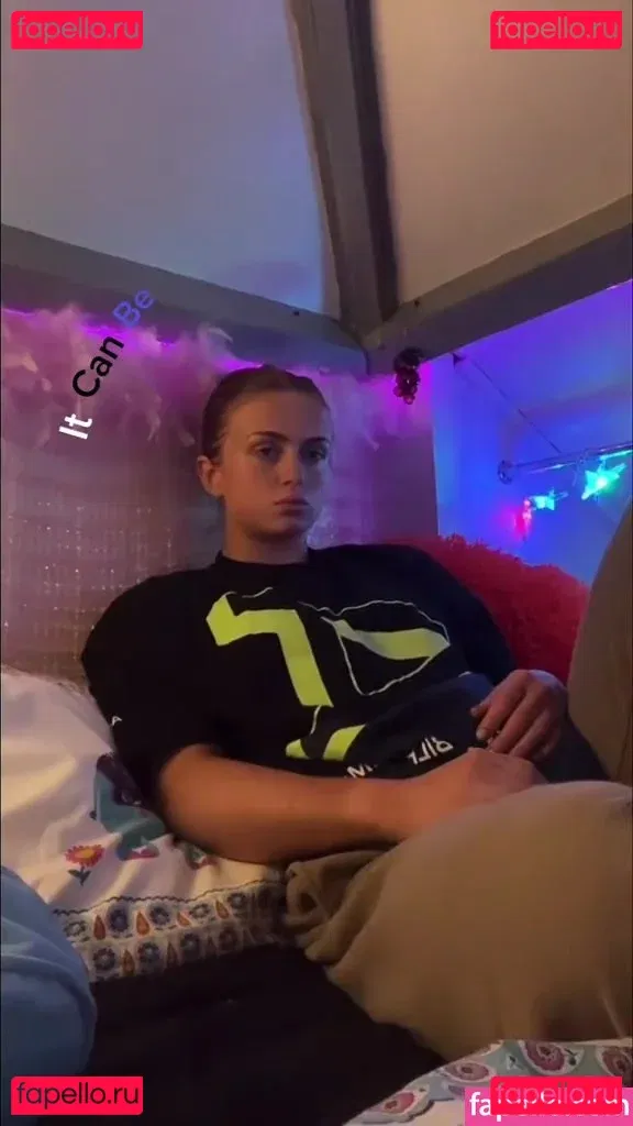 Maisie Smith Onlyfans Photo Gallery 