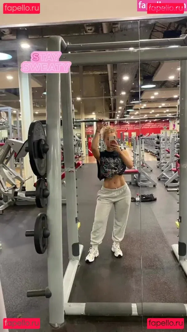 Maisie Smith Onlyfans Photo Gallery 