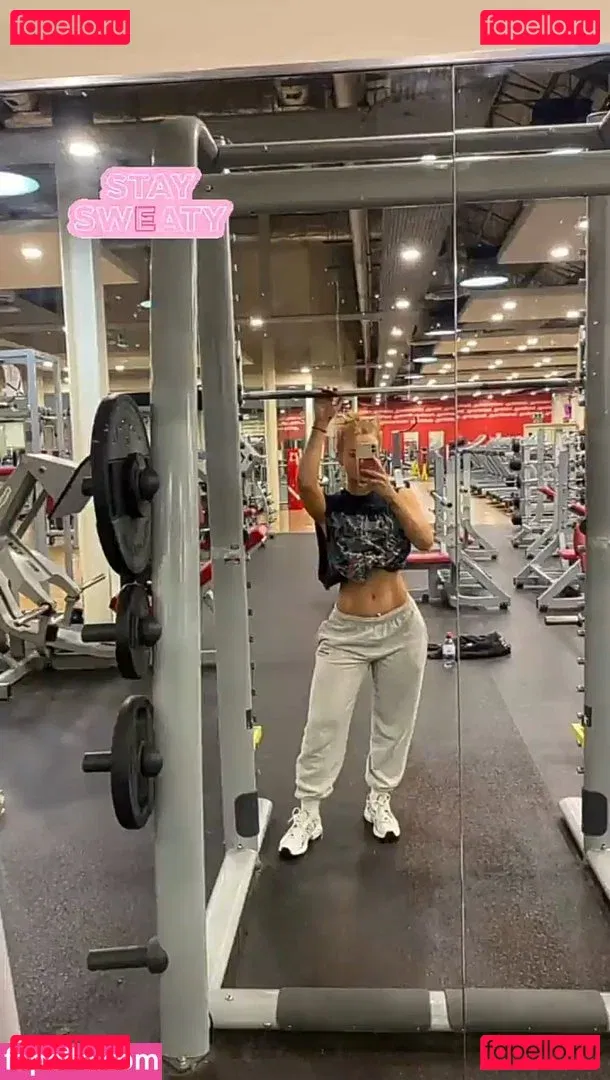 Maisie Smith Onlyfans Photo Gallery 