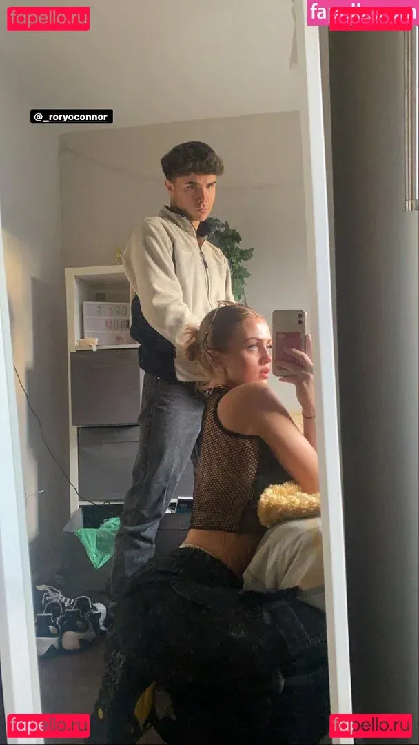 Maisie Smith Onlyfans Photo Gallery 