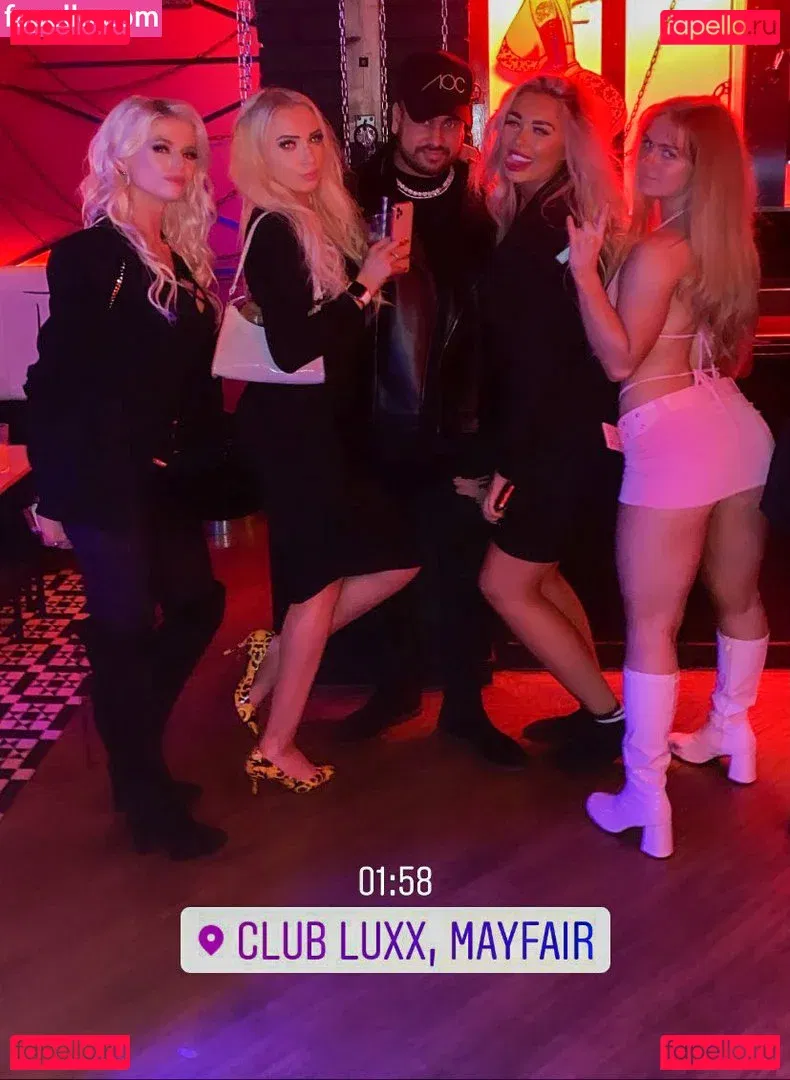 Maisie Smith Onlyfans Photo Gallery 