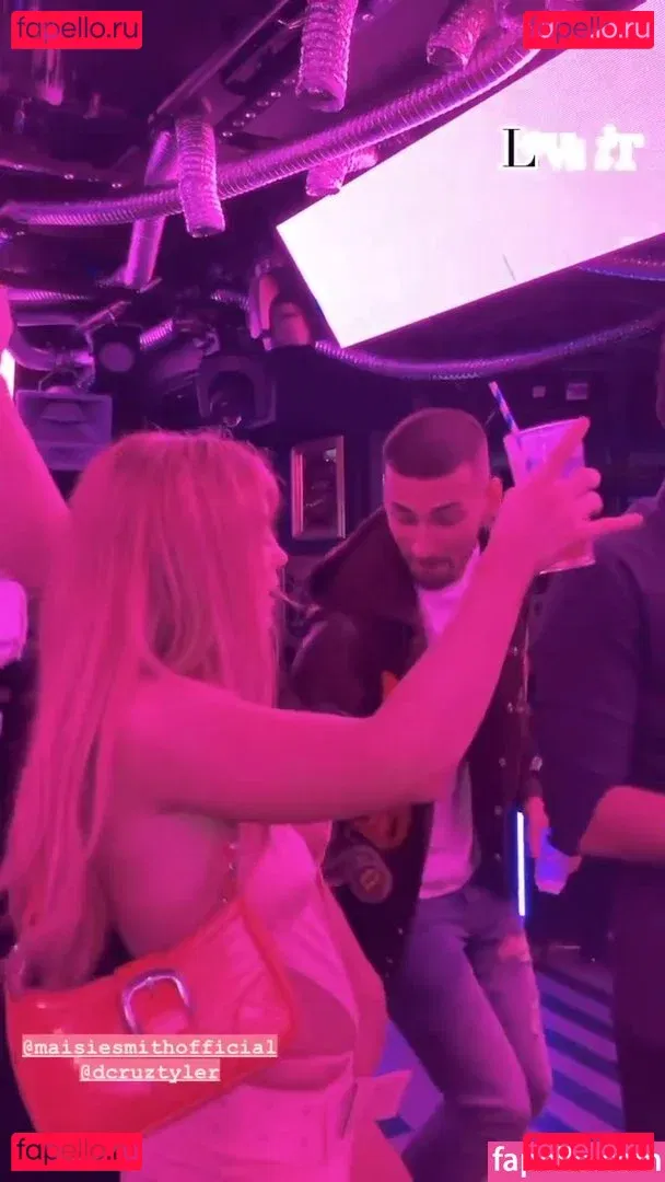 Maisie Smith Onlyfans Photo Gallery 