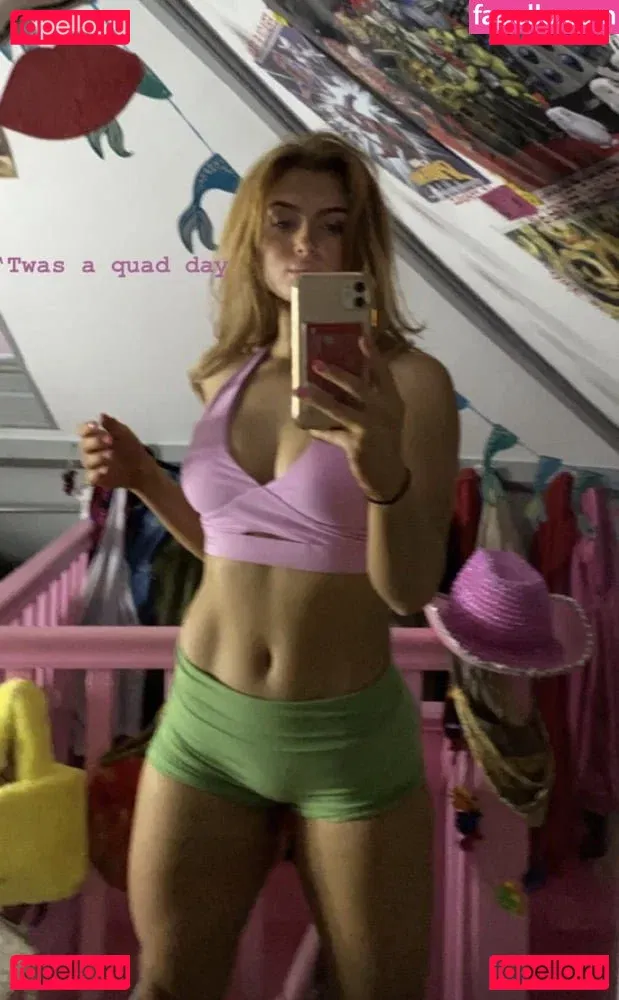 Maisie Smith Onlyfans Photo Gallery 