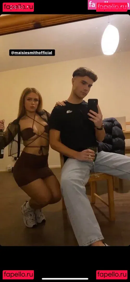 Maisie Smith Onlyfans Photo Gallery 
