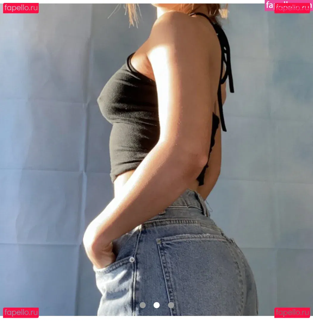 Maisie Smith Onlyfans Photo Gallery 