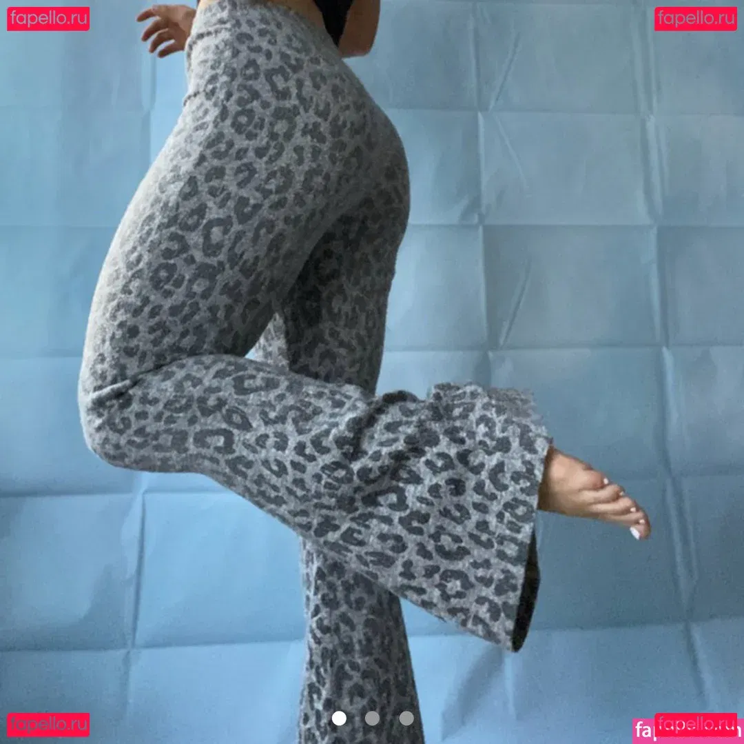 Maisie Smith Onlyfans Photo Gallery 