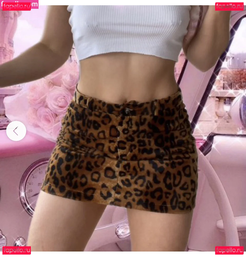 Maisie Smith Onlyfans Photo Gallery 