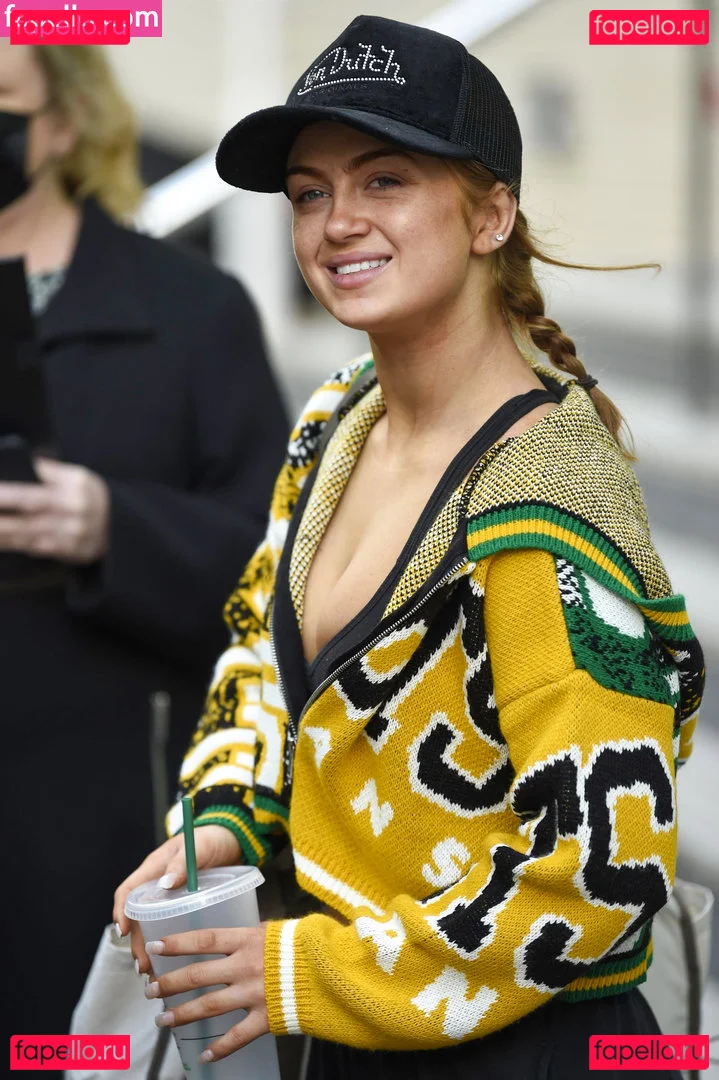 Maisie Smith Onlyfans Photo Gallery 