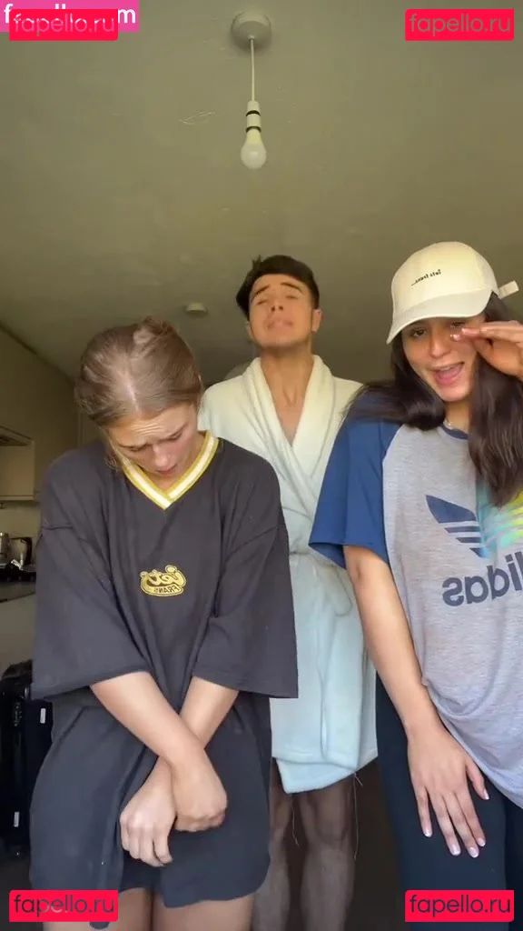 Maisie Smith Onlyfans Photo Gallery 