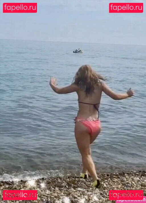 Maisie Smith Onlyfans Photo Gallery 