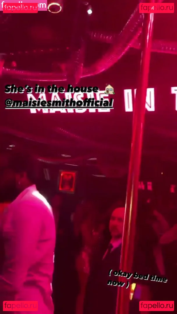 Maisie Smith Onlyfans Photo Gallery 