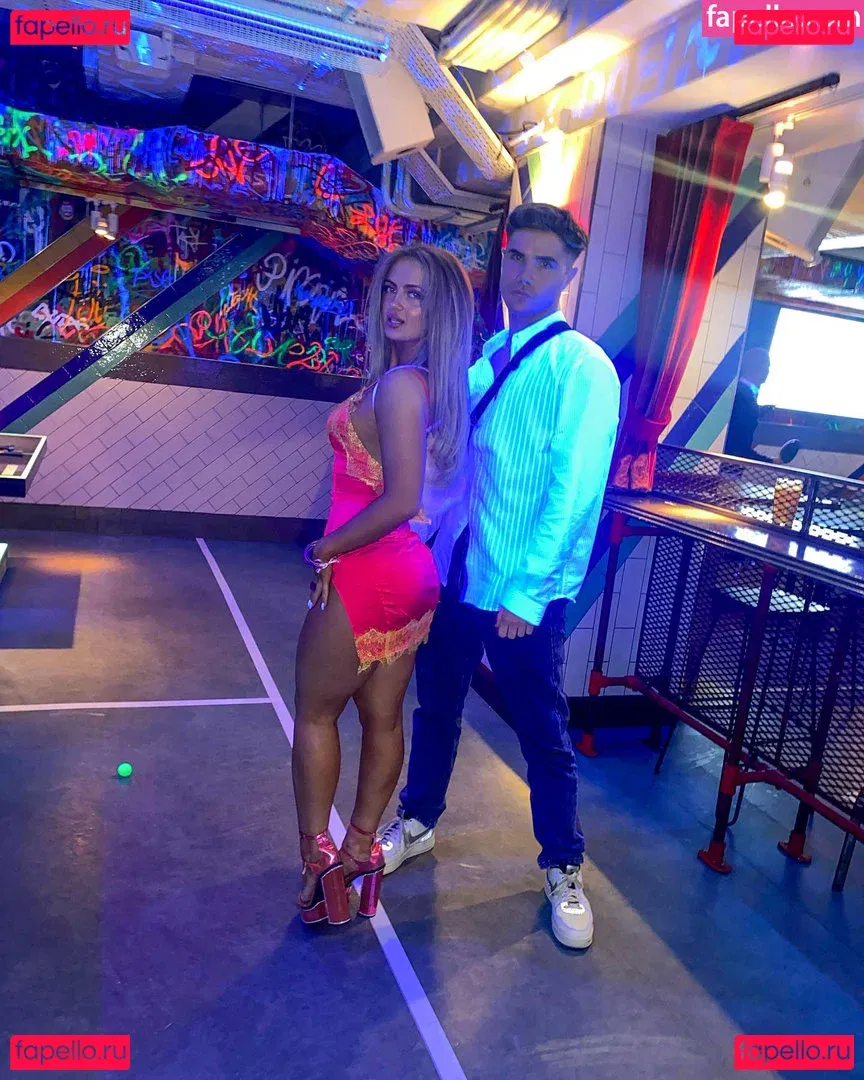 Maisie Smith Onlyfans Photo Gallery 