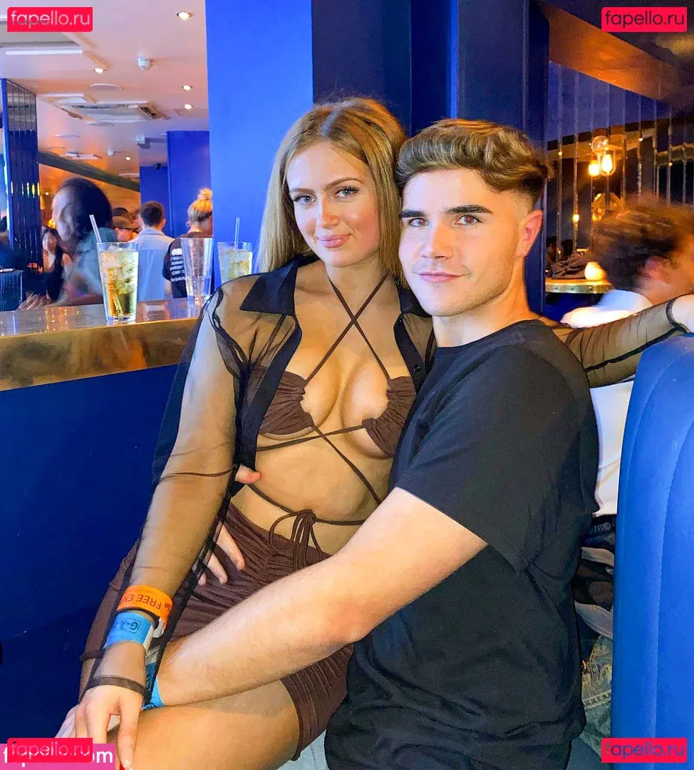 Maisie Smith Onlyfans Photo Gallery 