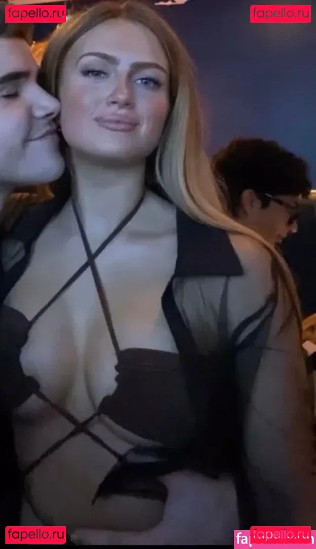 Maisie Smith Onlyfans Photo Gallery 