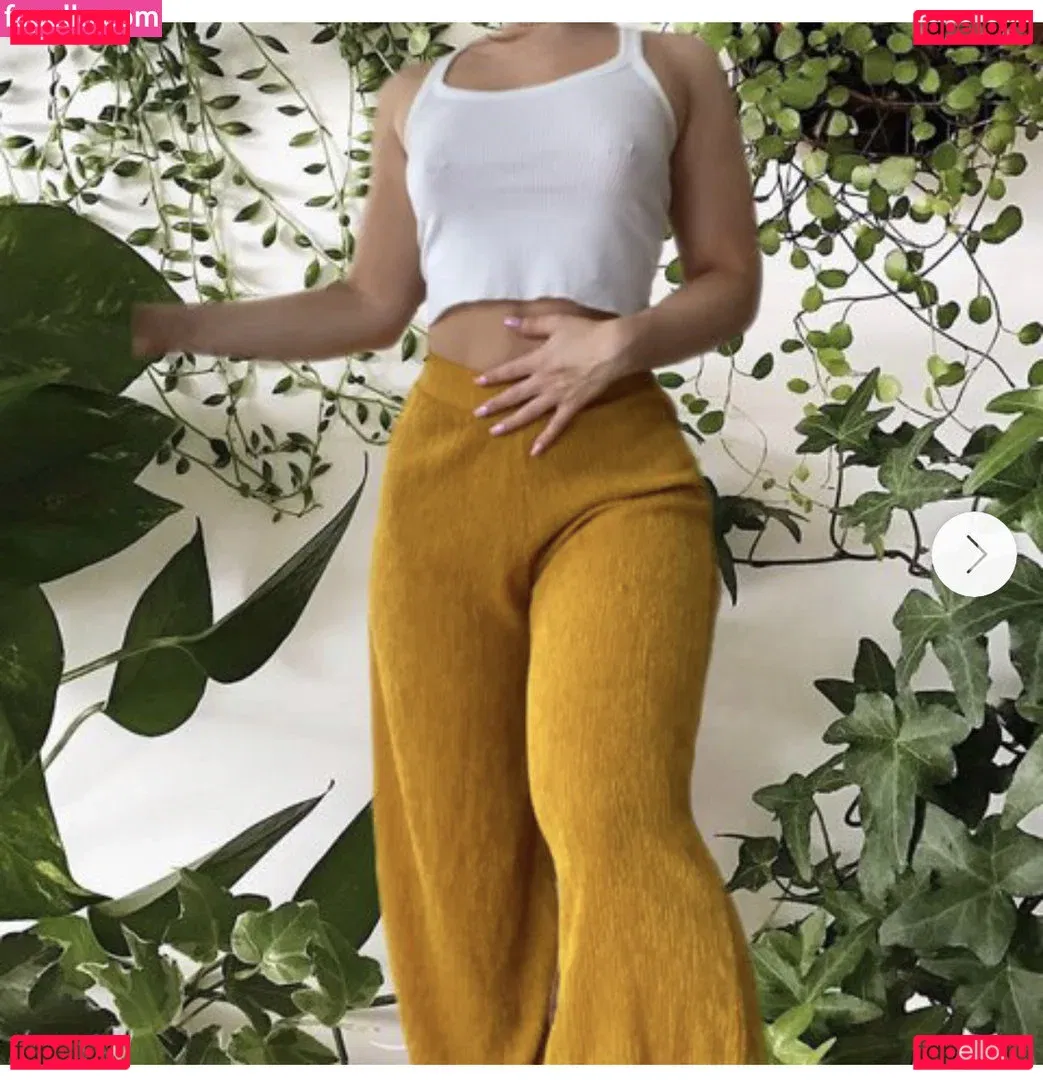 Maisie Smith Onlyfans Photo Gallery 