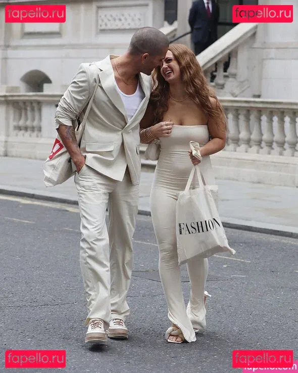 Maisie Smith Onlyfans Photo Gallery 