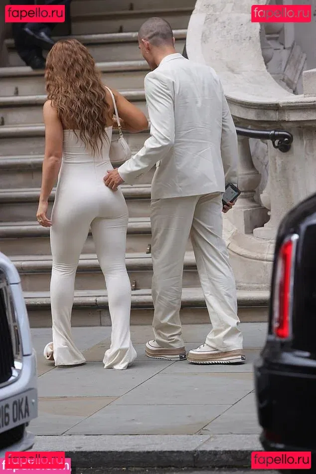 Maisie Smith Onlyfans Photo Gallery 