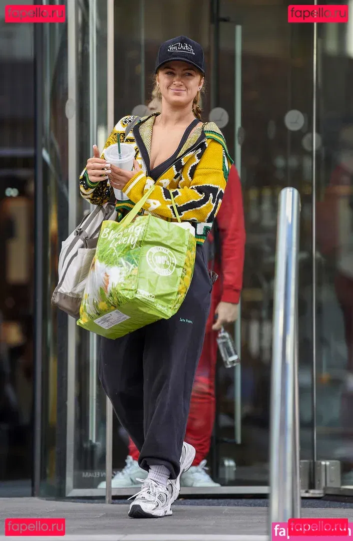 Maisie Smith Onlyfans Photo Gallery 