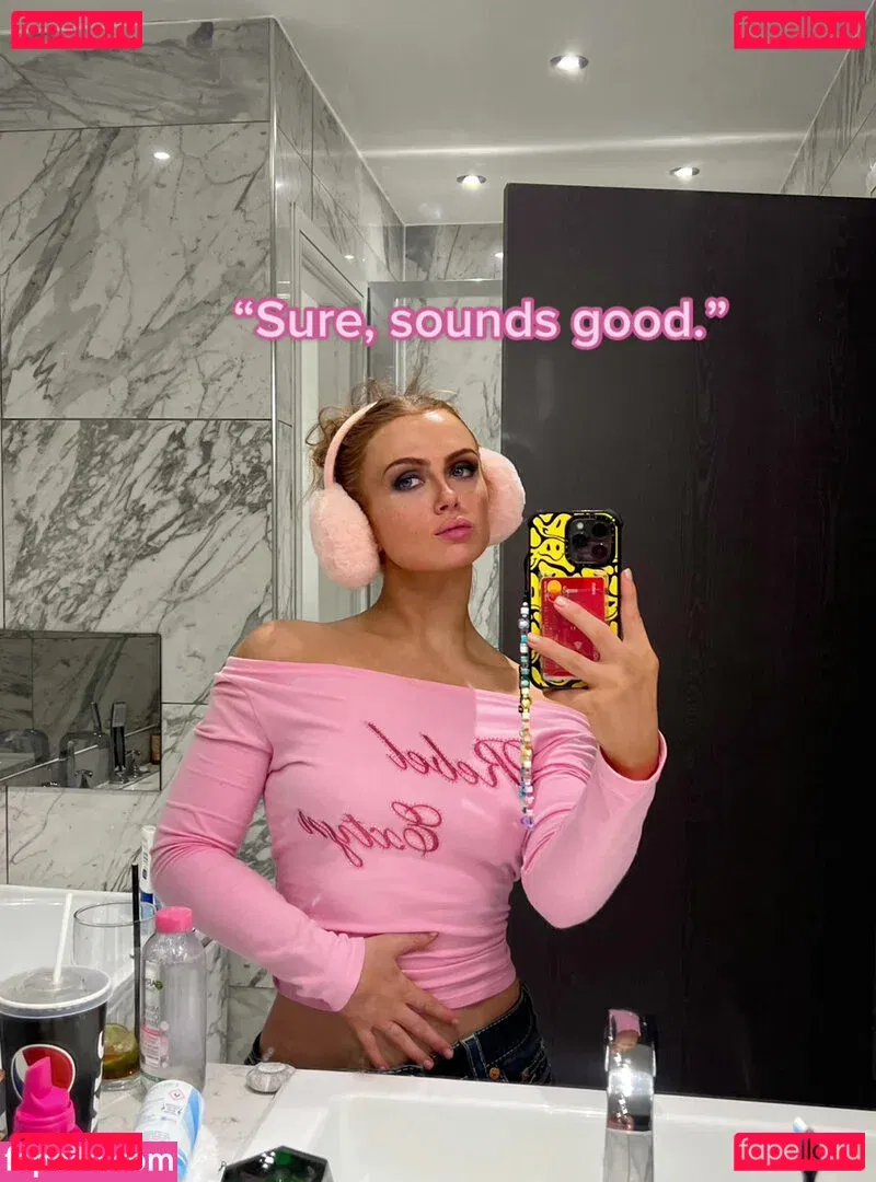 Maisie Smith Onlyfans Photo Gallery 