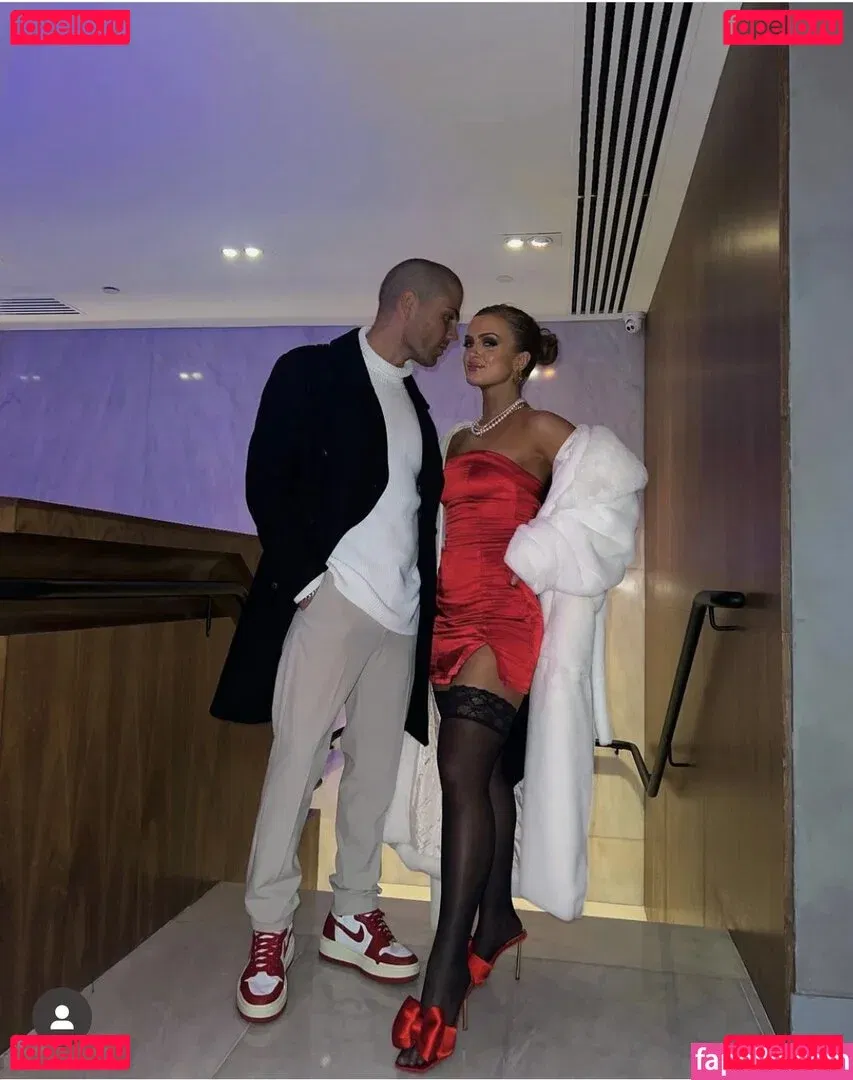 Maisie Smith Onlyfans Photo Gallery 