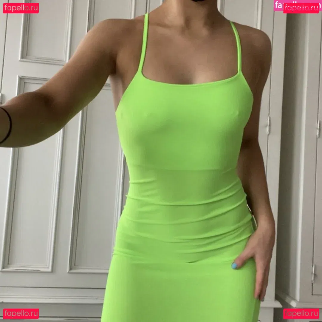 Maisie Smith Onlyfans Photo Gallery 