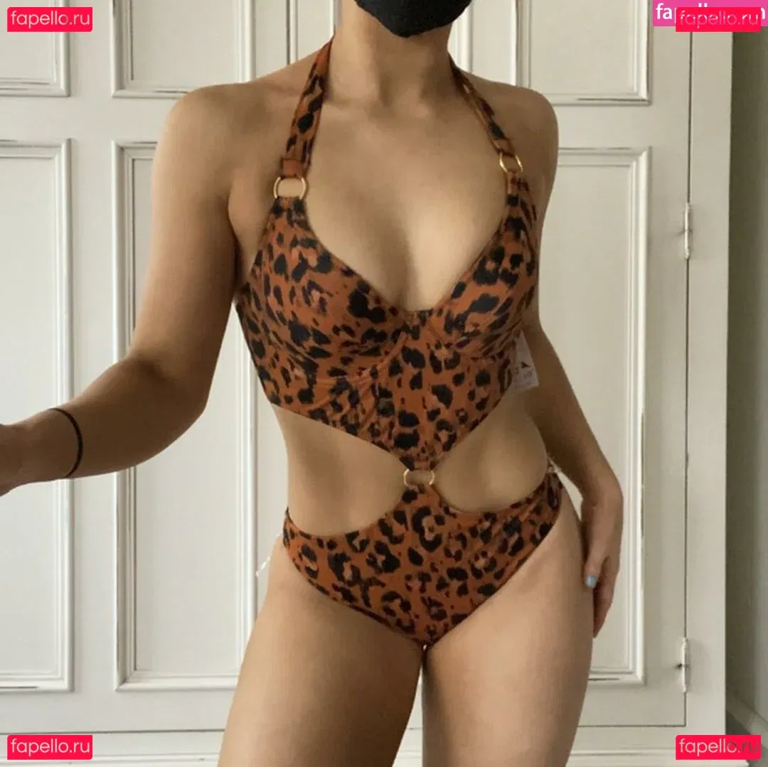 Maisie Smith Onlyfans Photo Gallery 