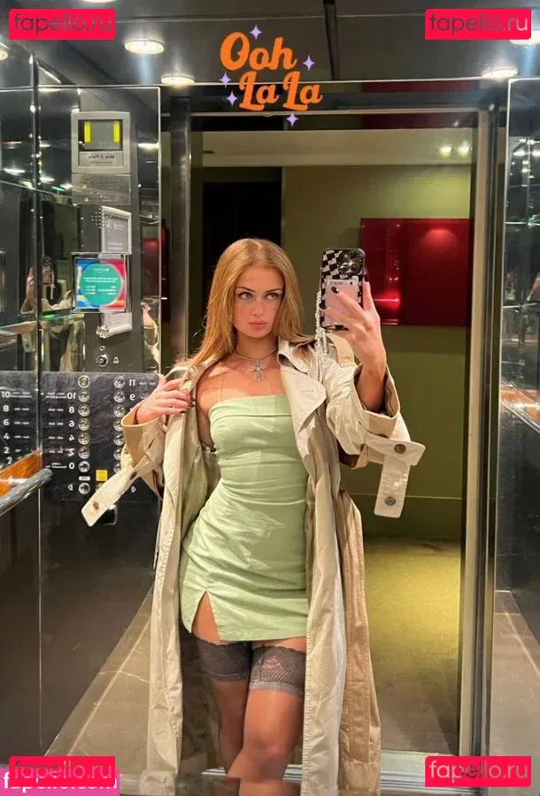 Maisie Smith Onlyfans Photo Gallery 