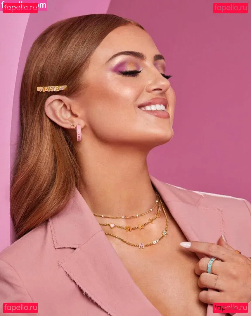 Maisie Smith Onlyfans Photo Gallery 