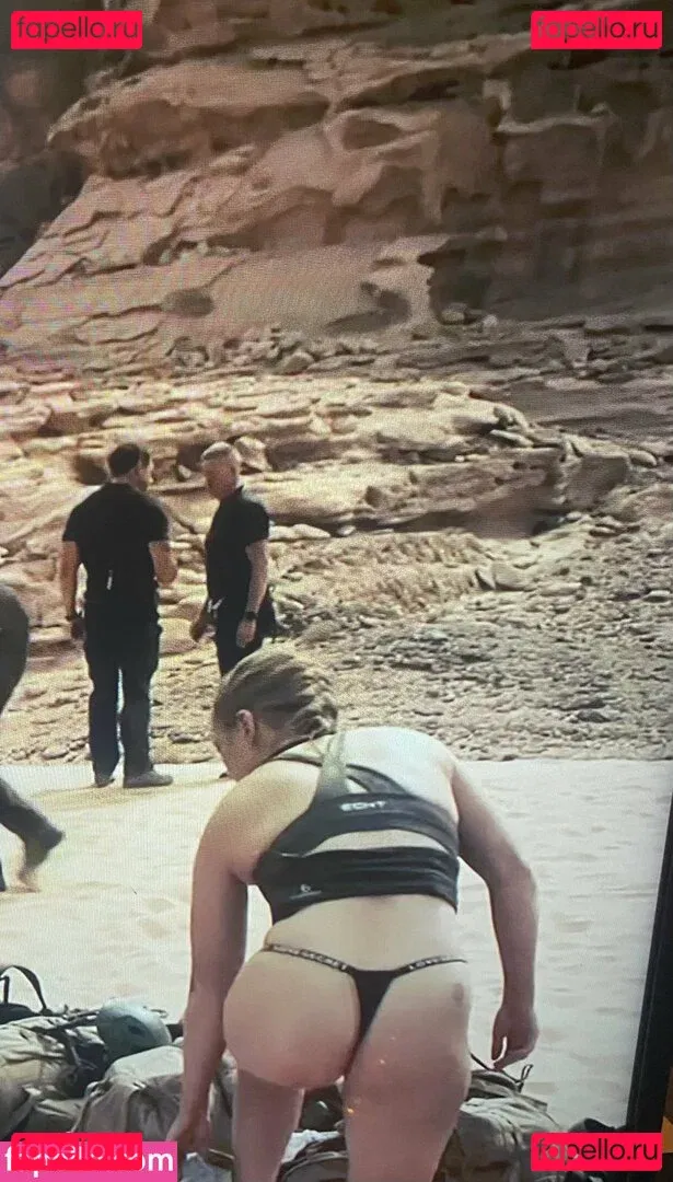 Maisie Smith Onlyfans Photo Gallery 