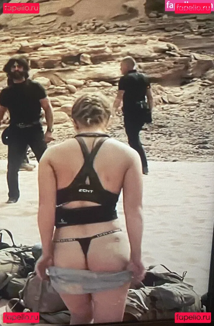 Maisie Smith Onlyfans Photo Gallery 