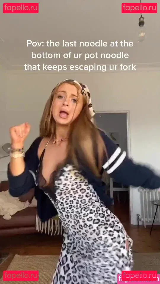 Maisie Smith Onlyfans Photo Gallery 