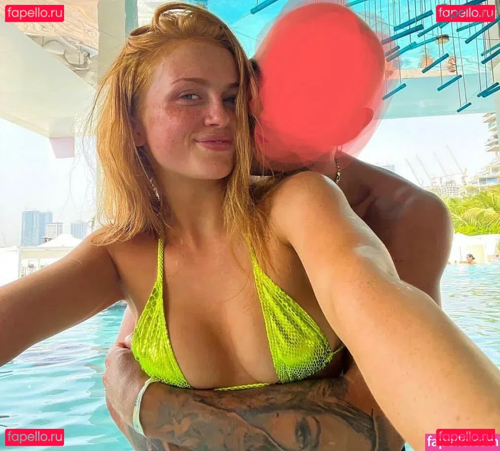 Maisie Smith Onlyfans Photo Gallery 