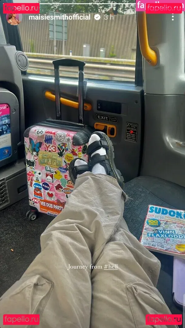 Maisie Smith Onlyfans Photo Gallery 