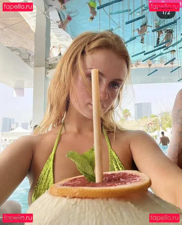 Maisie Smith Onlyfans Photo Gallery 