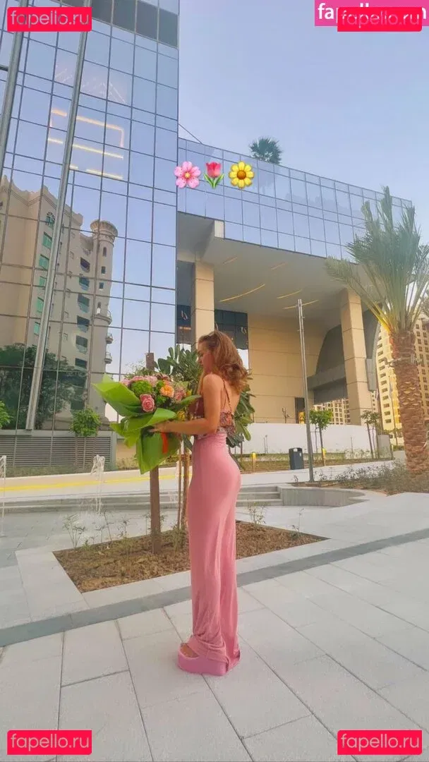 Maisie Smith Onlyfans Photo Gallery 