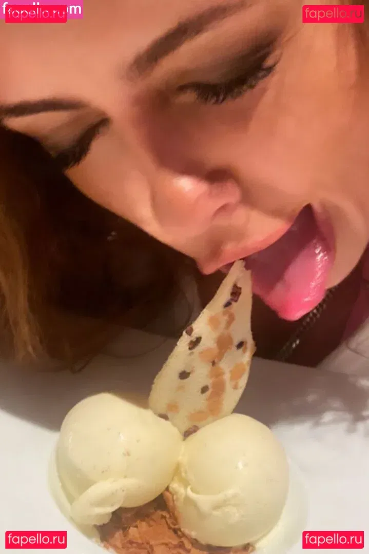 Maisie Smith Onlyfans Photo Gallery 