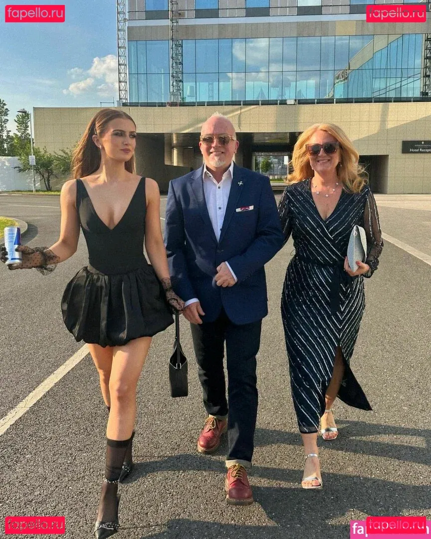 Maisie Smith Onlyfans Photo Gallery 