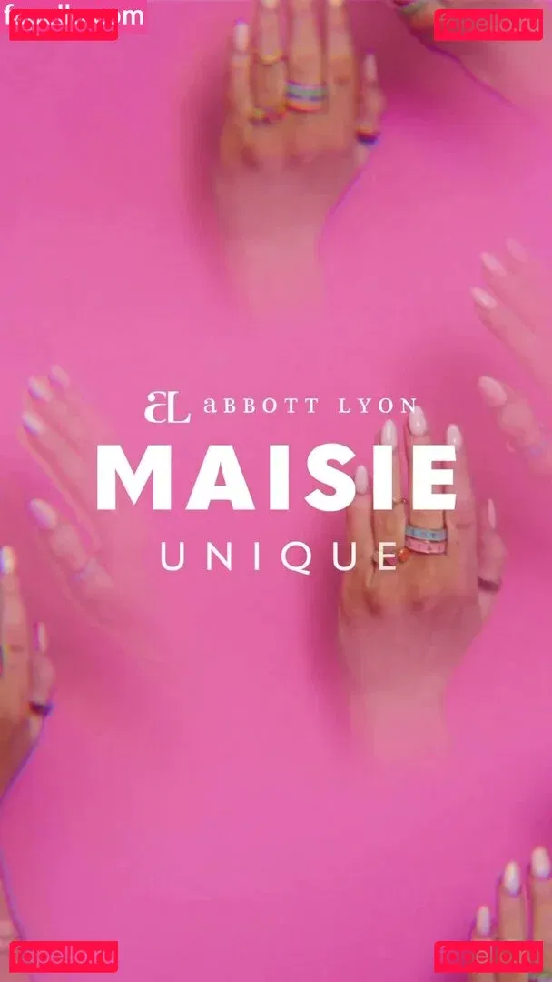 Maisie Smith Onlyfans Photo Gallery 