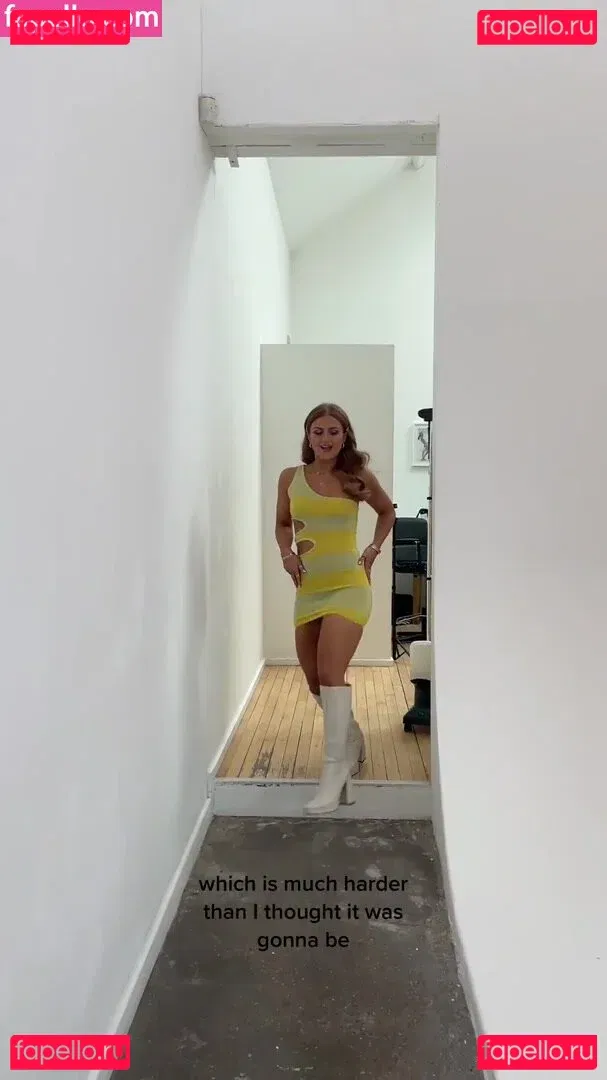 Maisie Smith Onlyfans Photo Gallery 