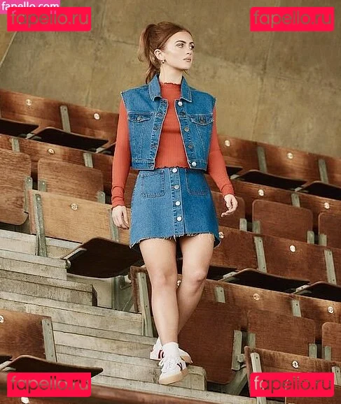 Maisie Smith Onlyfans Photo Gallery 