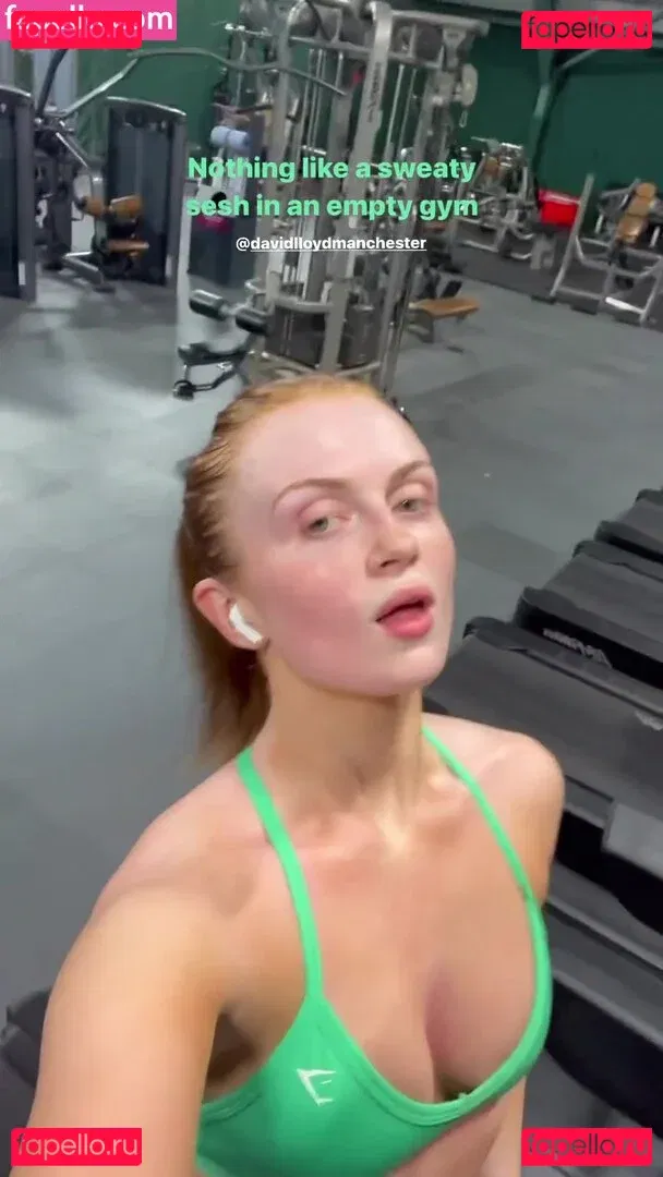 Maisie Smith Onlyfans Photo Gallery 