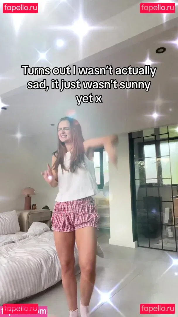 Maisie Smith Onlyfans Photo Gallery 