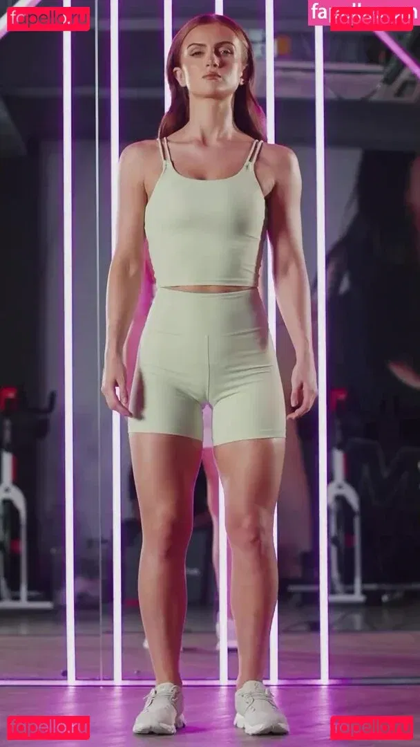 Maisie Smith Onlyfans Photo Gallery 