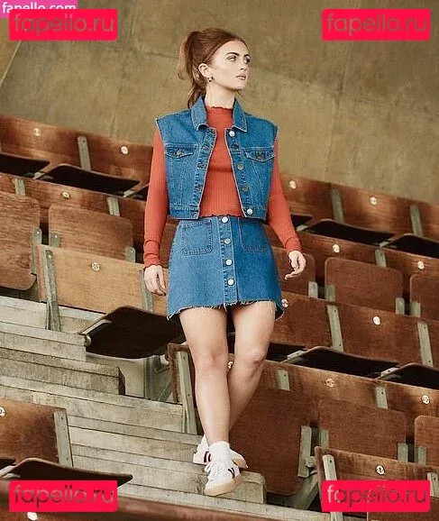 Maisie Smith Onlyfans Photo Gallery 