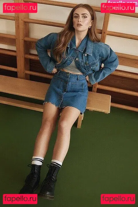 Maisie Smith Onlyfans Photo Gallery 