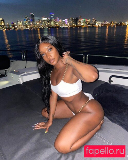 cathiimedialuna Onlyfans Photo Gallery 