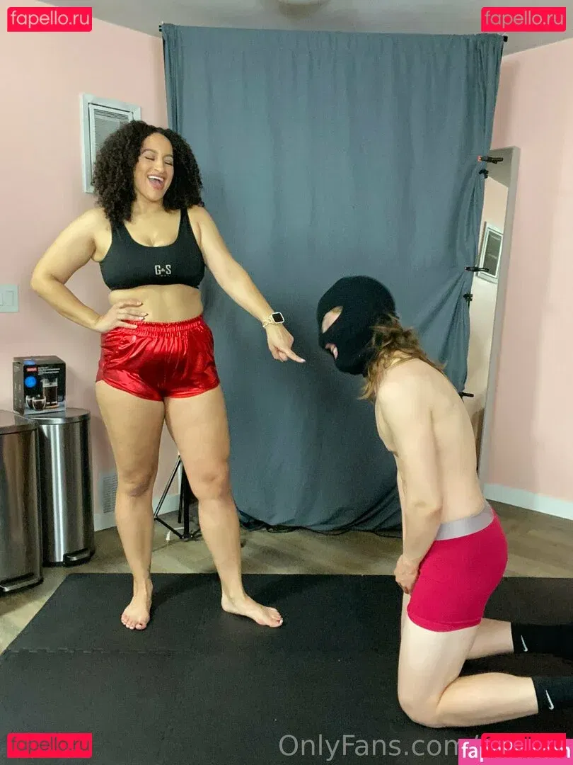 qingkk Onlyfans Photo Gallery 